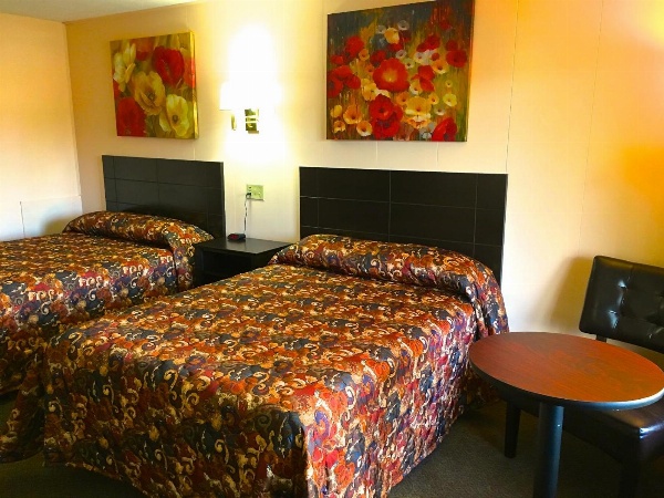 Oak Mar Motel image 11