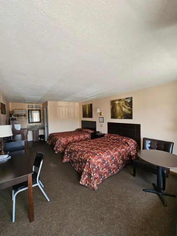 Oak Mar Motel 8